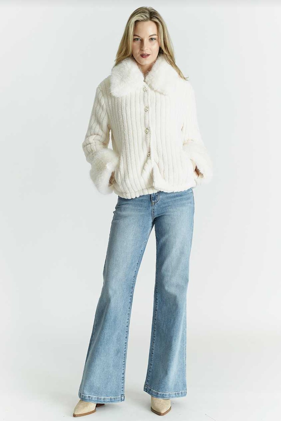 Apparel OAT | Wide Leg Jean Light Denim
